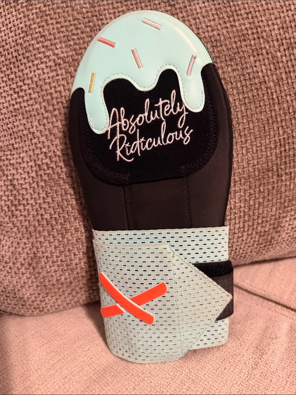 Like New Absolutely Ridiculous Sliding Mitt